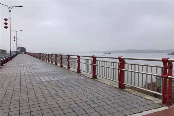 不鏽鋼欄（lán）杆