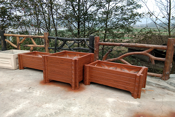仿木花箱（xiāng）