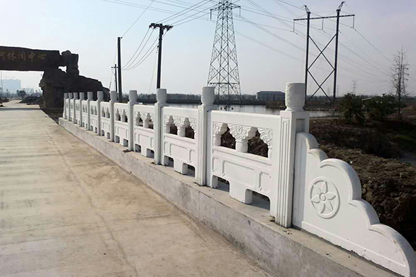 仿（fǎng）石欄杆